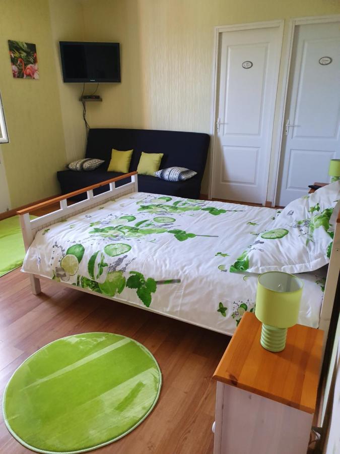 Le Logis Du Marais Bed and Breakfast Les Magnils-Reigniers Eksteriør billede